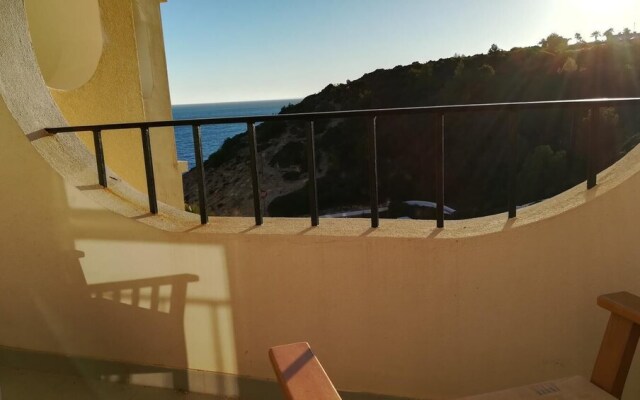Cosy T1 at Vale Centianes Beach