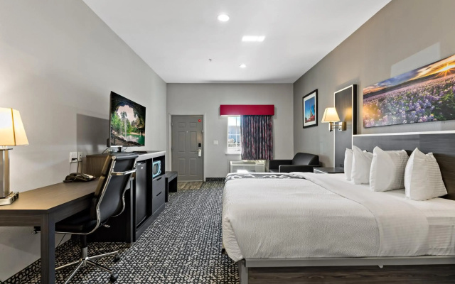 Paris Inn & Suites