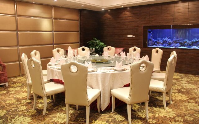 Zhuhai Charming Holiday Hotel