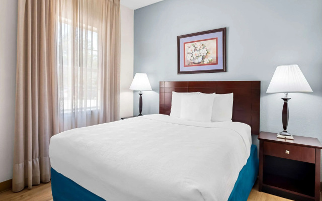 MainStay Suites Addison-Dallas