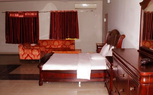 Garden City Marriott Hotel