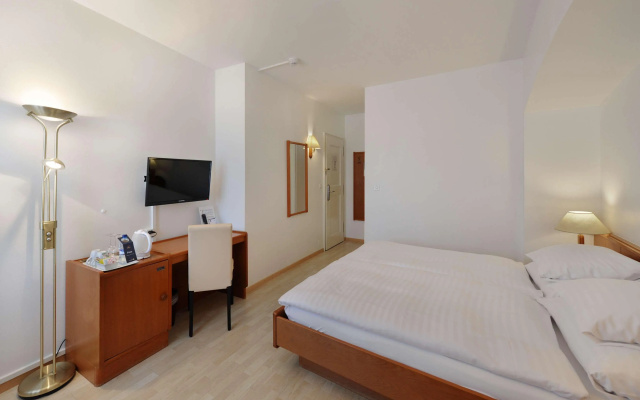 Hotel De La Rose – Guest Rooms – Fribourg