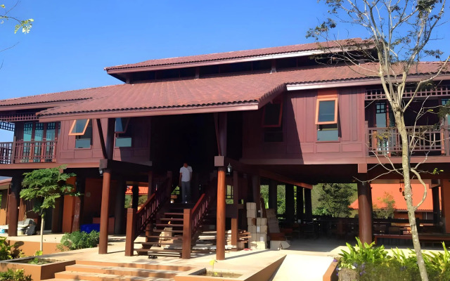Taksina Garden Resort