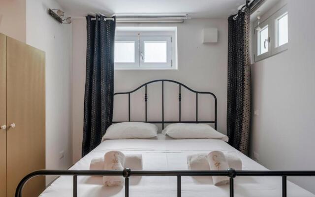APT24 - Oasi with Swimming pool & Gym