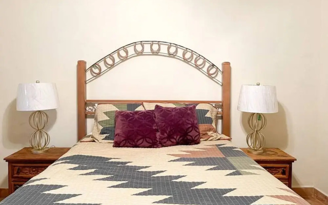 Homely Mexican Accent Apartment 2