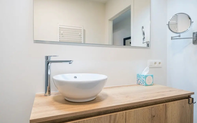 Bright Apartment on the First Floor