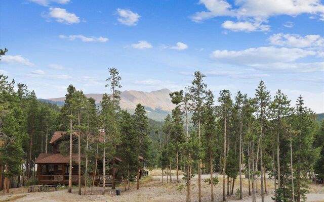 Cocoa Cabin 4 Bedroom Home by RedAwning