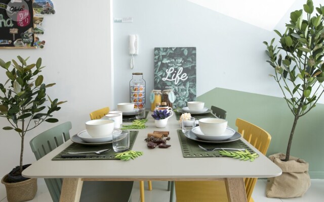 Cozy Nature Inspired FamilyLoft B27
