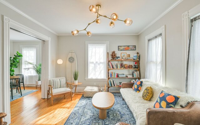 Bright & Pet-friendly Home: 2 Mi to Harvard Square