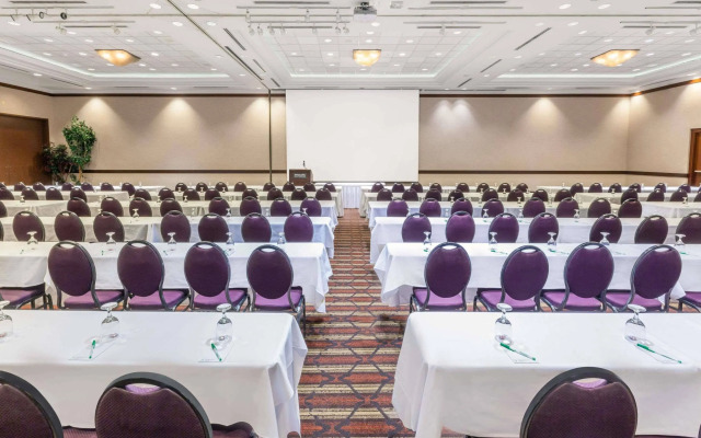 Wyndham Garden Sterling Heights