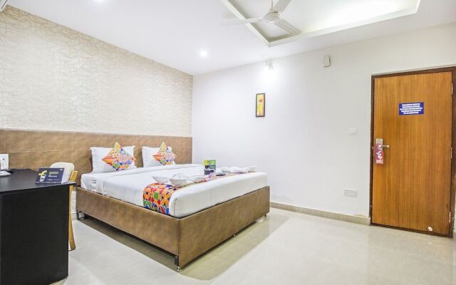 FabHotel 4 Seasons Silk Board