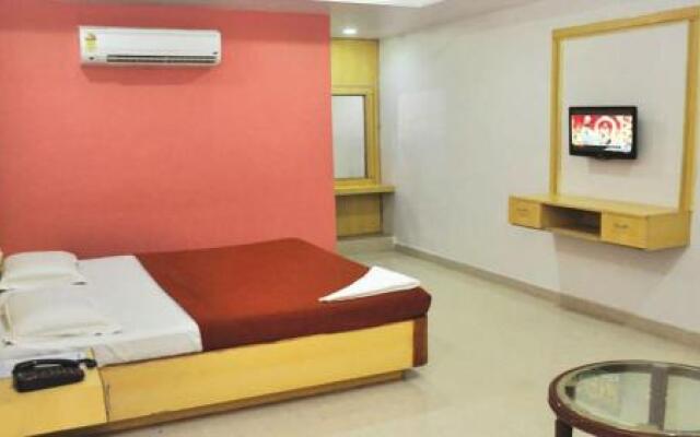 Hotel Mayura A/C