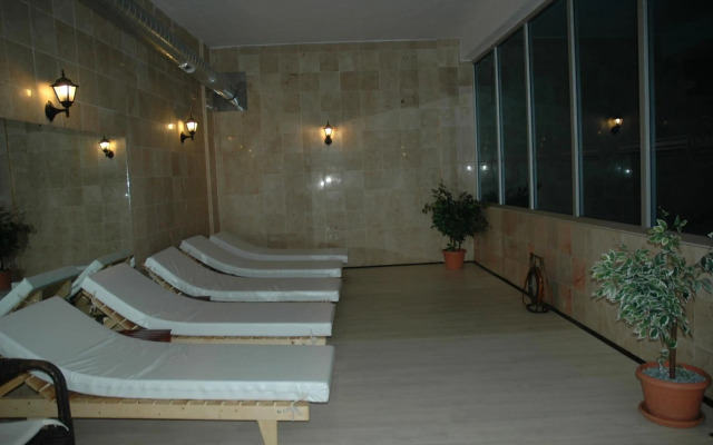 Arora Hotel