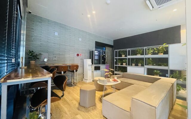 Browndot Hotel