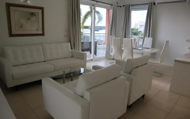 Captivating 2-bed Apartment in Maho