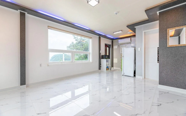 Namhae Modern Spa Pension