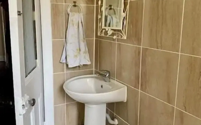 Large 5 Bedroom Flat in Marchmont, Edinburgh
