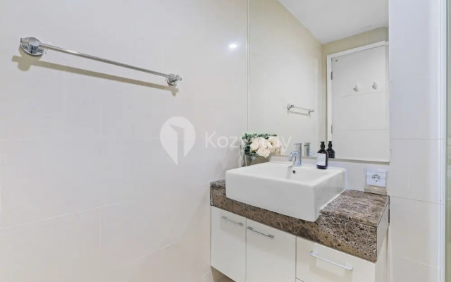 Mauvia by Kozystay - Kuningan