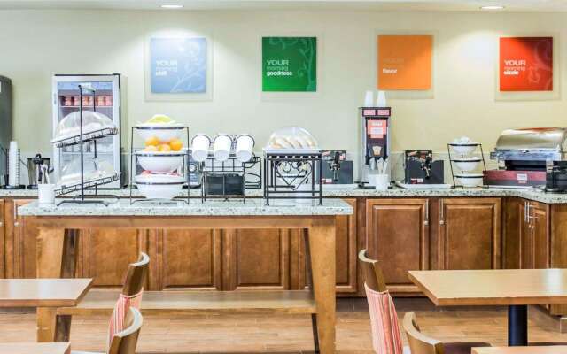 Comfort Inn Fayetteville near Fort Bragg