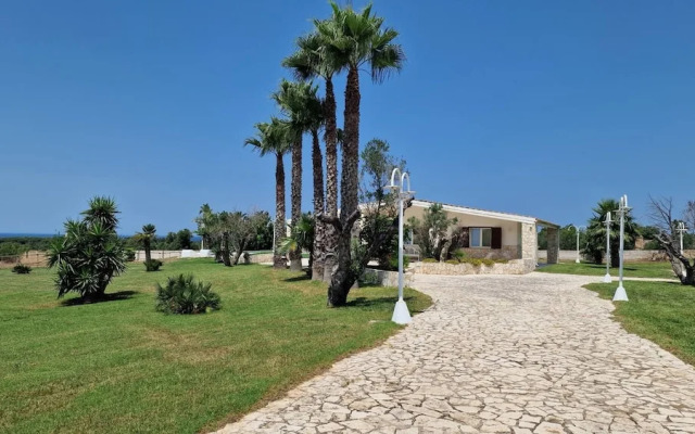 Villa With Swimming Pool Sleeps 8 Three Bedrooms