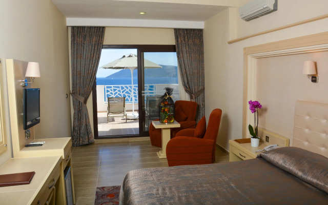 Azka Hotel