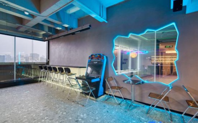 Lvxiaoer Youth Hotel (West Lake Hubin Ding'an Road Metro Station Branch) – Entertainment – Hangzhou