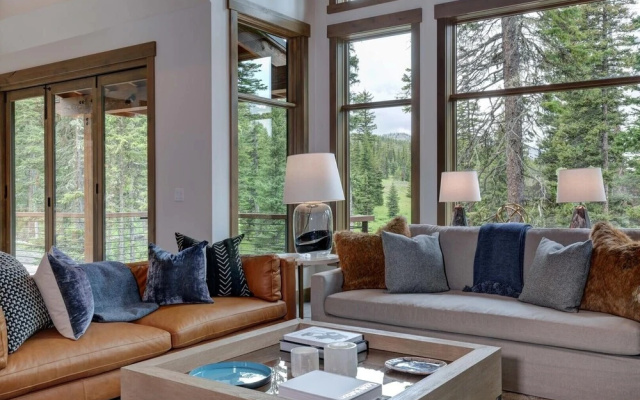6 Diversion Lane 5 Bedroom Home by Moonlight Basin Lodging