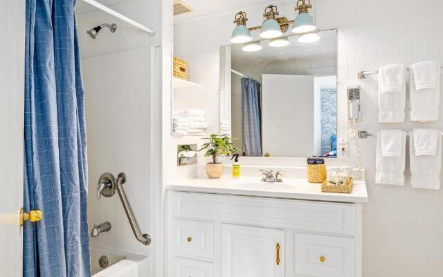 Seascape Motel & Cottages