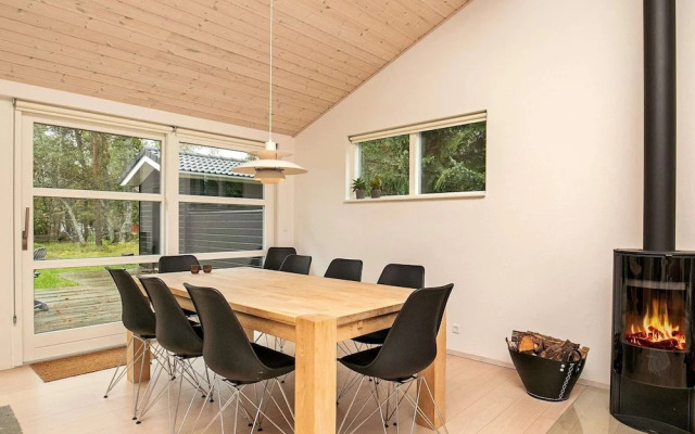 6 Person Holiday Home in Albaek