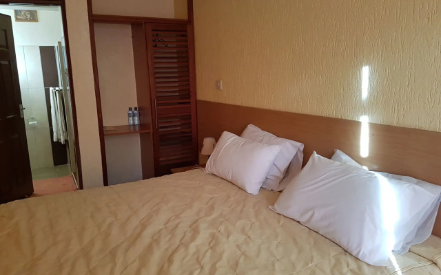 Spurwing Guest House