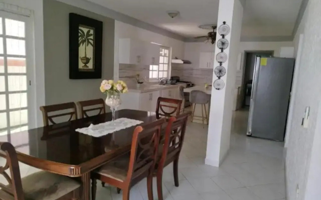 Hotel Zone Beach Villa