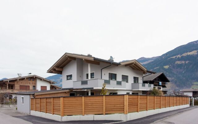 Gorgeous Apartment in Uderns With Parking