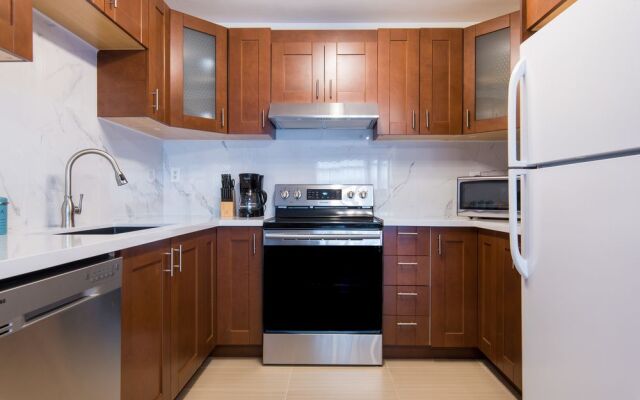 Bi-Level 3BR in Little Italy by Sonder