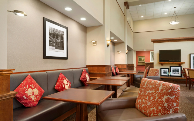 Hampton Inn & Suites Williamsburg-Central