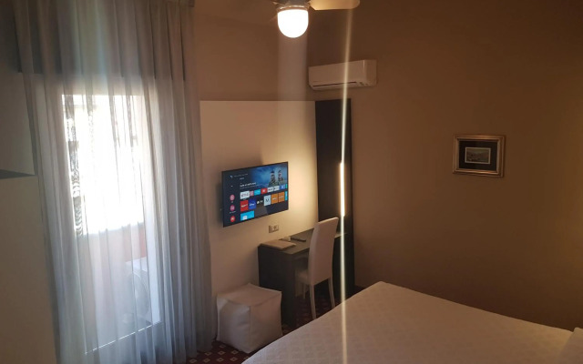 Hotel Diana