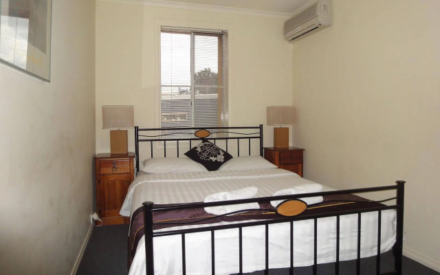 Moonee Valley Views Apartments