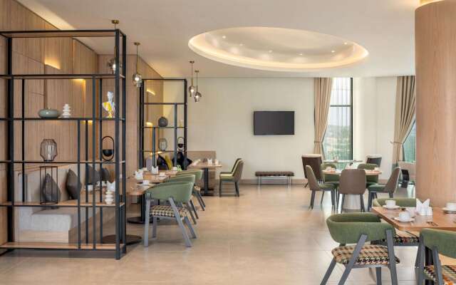 Tryp BY Wyndham Zomin