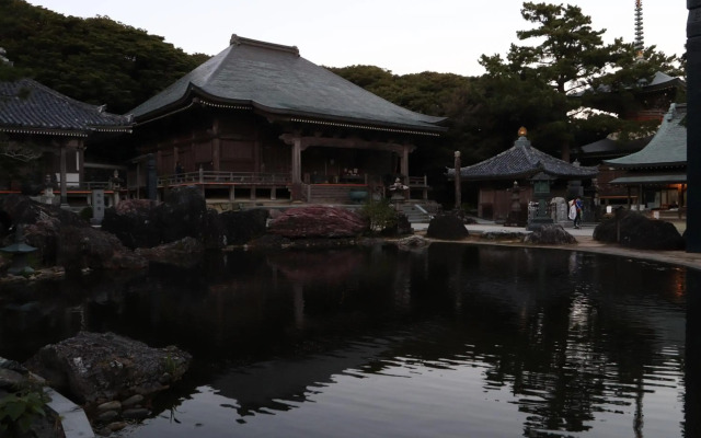 TheMana Village