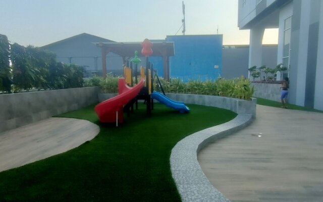 Homey And Comfy 2Br Apartment At Suncity Residence