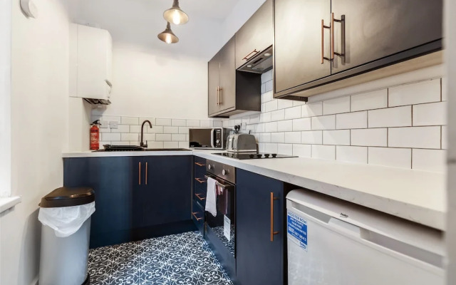 Queen Street Apartments by Sasco