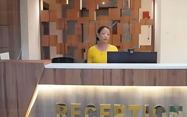 Hotel IVY Grand By GRB