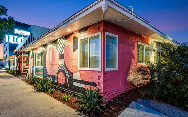Santa Monica Hotel