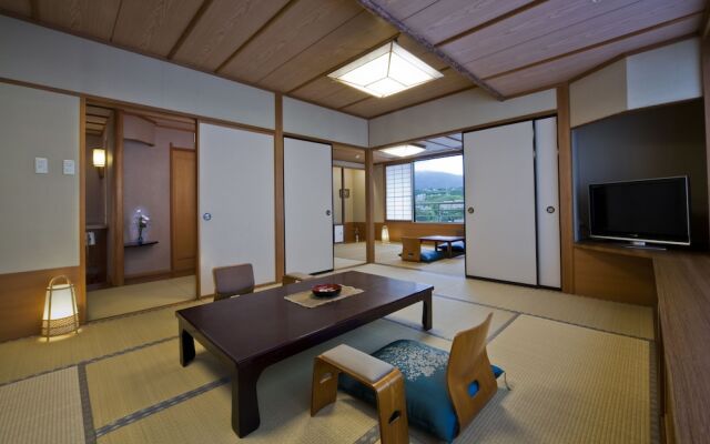 Biwako Grand Hotel
