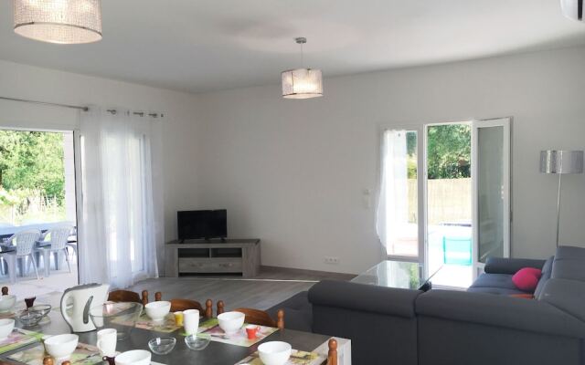 Modern Villa in Thueyts with Swimming Pool