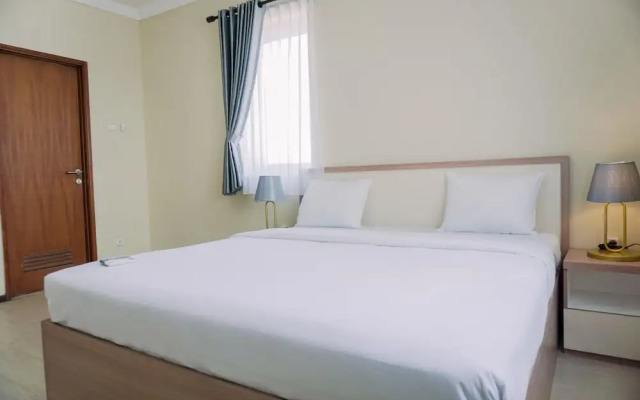 Well Furnished 2Br Grand Palace Kemayoran Apartment