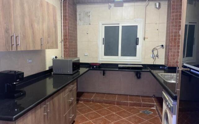 3 Room Apartment at Fifth Settlement with Hot Tub