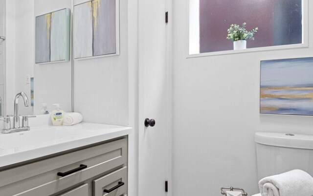 Cozy Family Getaway - JZ Vacation Rentals