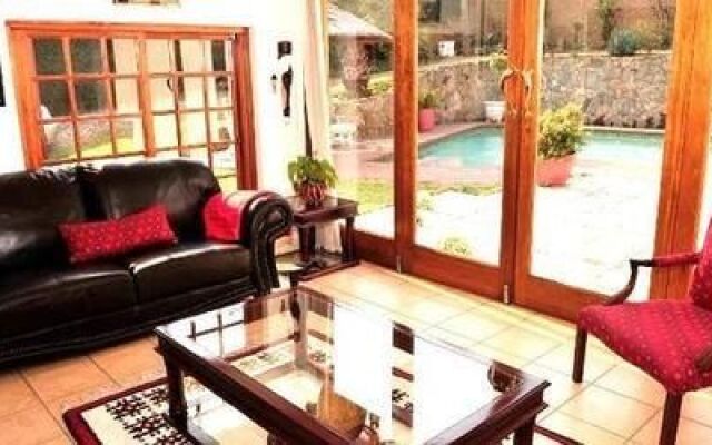 Mizizi House of Sandton Bed & Breakfast