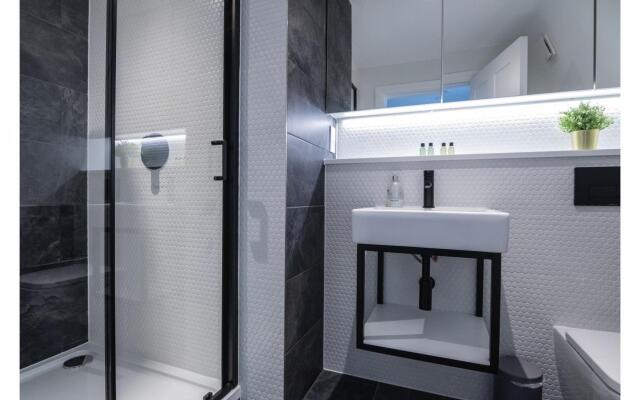 Royal Kensington Penthouse IX- 3 bed