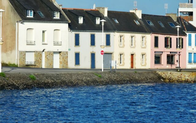 House With 5 Bedrooms in Camaret sur Mer, With Wonderful sea View, Enc
